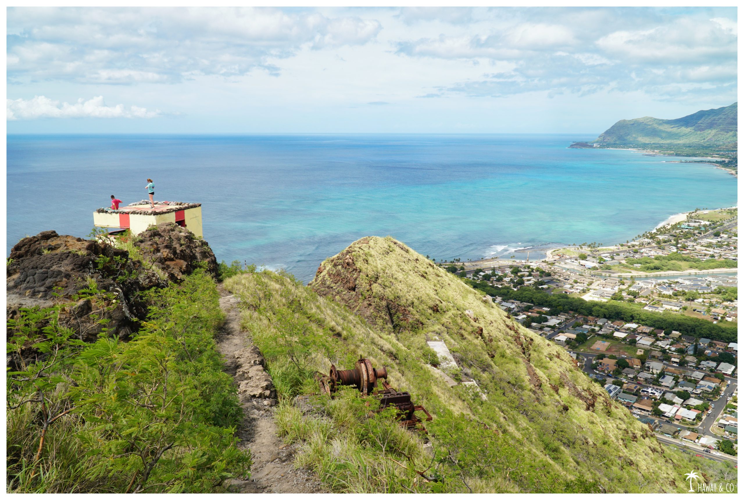 Hawaii and Co Pink Pillbox Hike Oahu