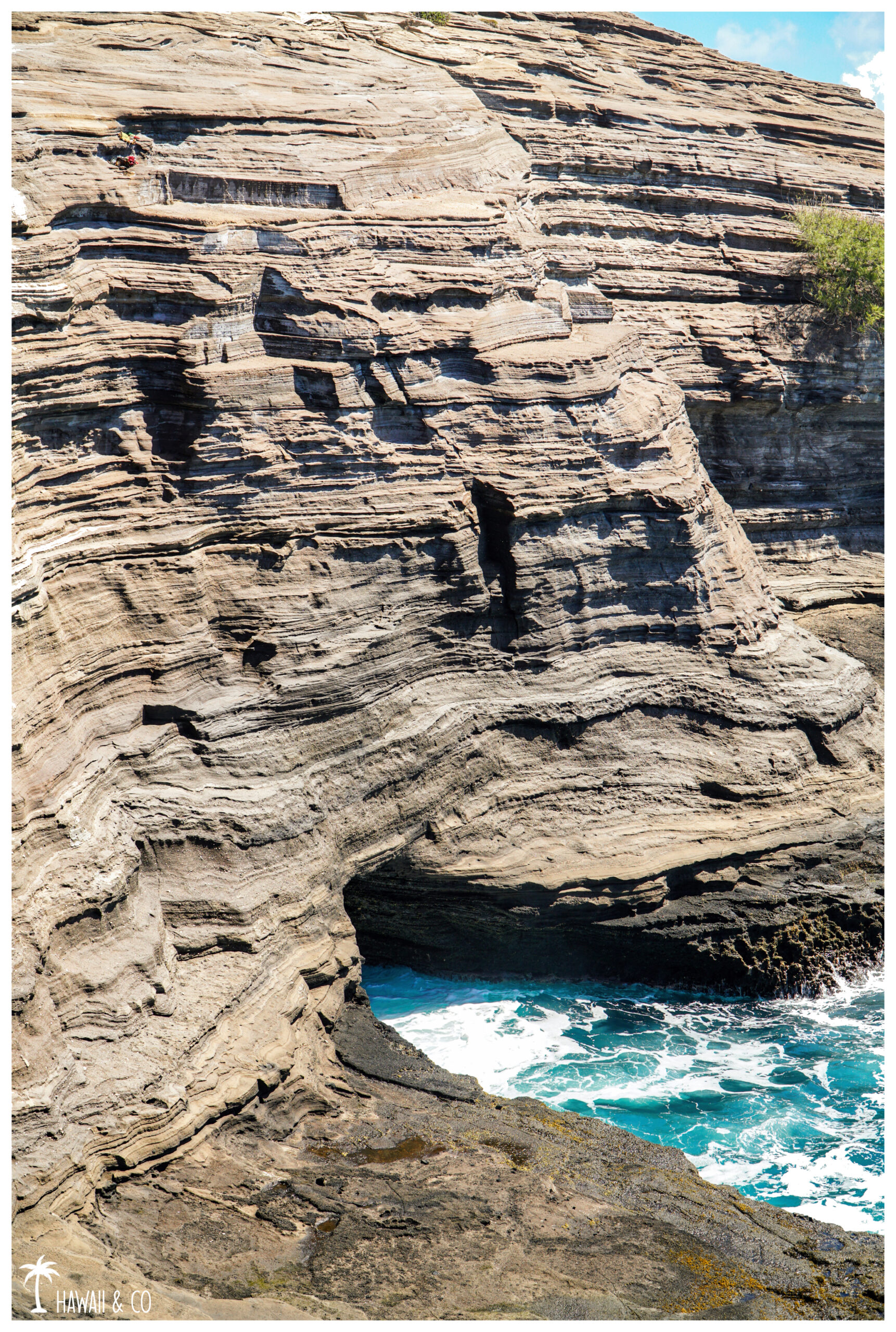 Hawaii and Co Spitting Cave China Walls